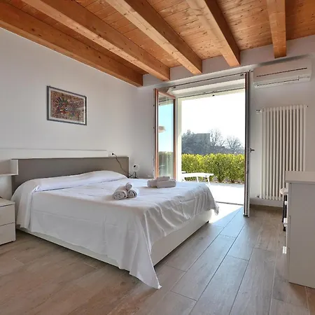 Apartment Red In Marciaga Di